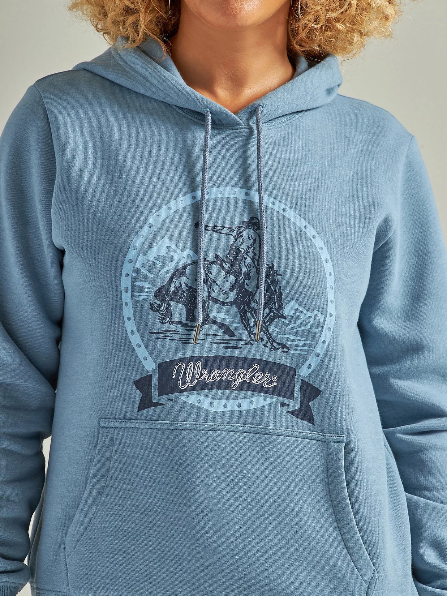 Women's Wrangler Buckin Cowboy Hoodie In Med Blue