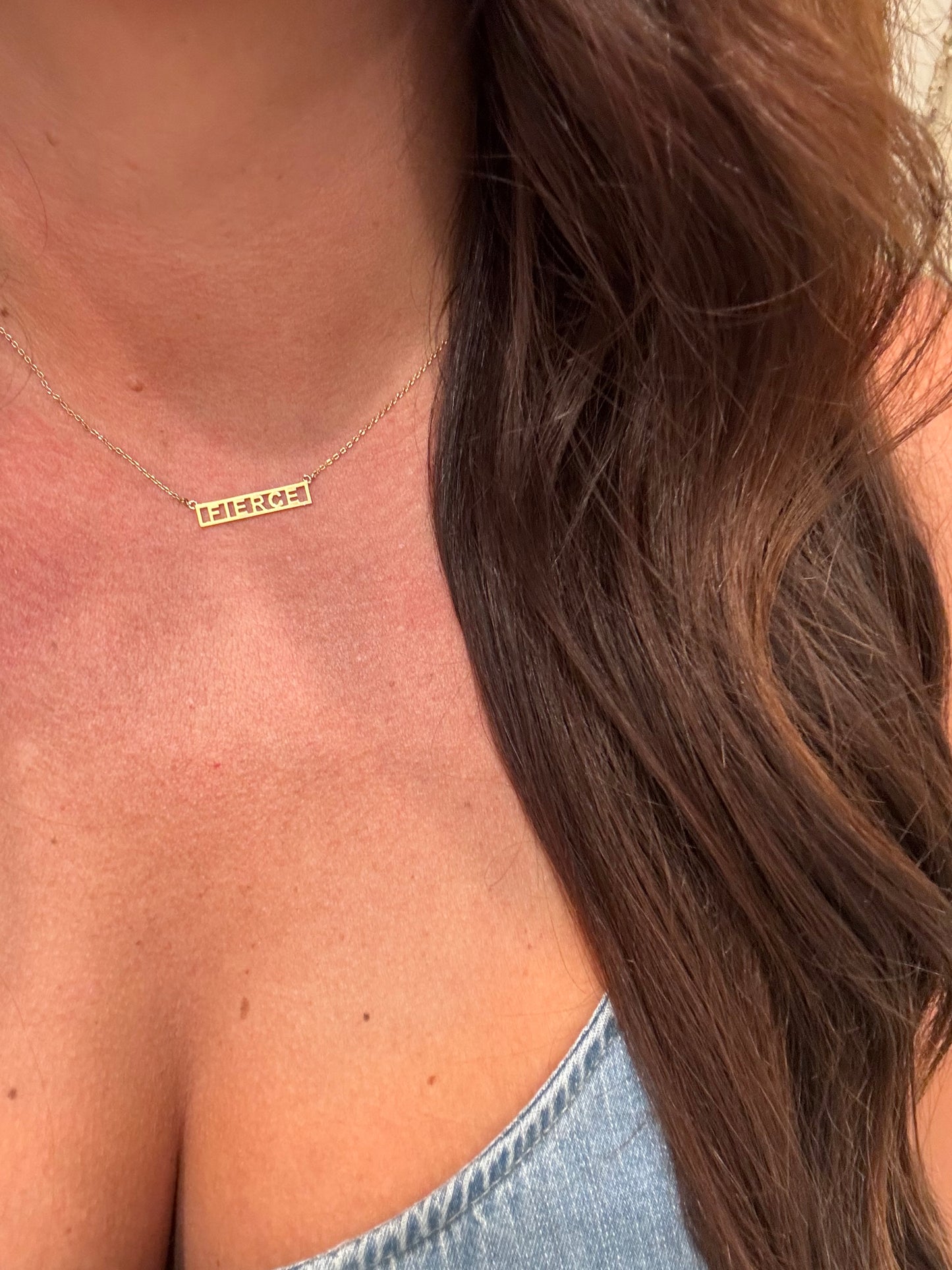 CALL IT OUT BAR NECKLACE