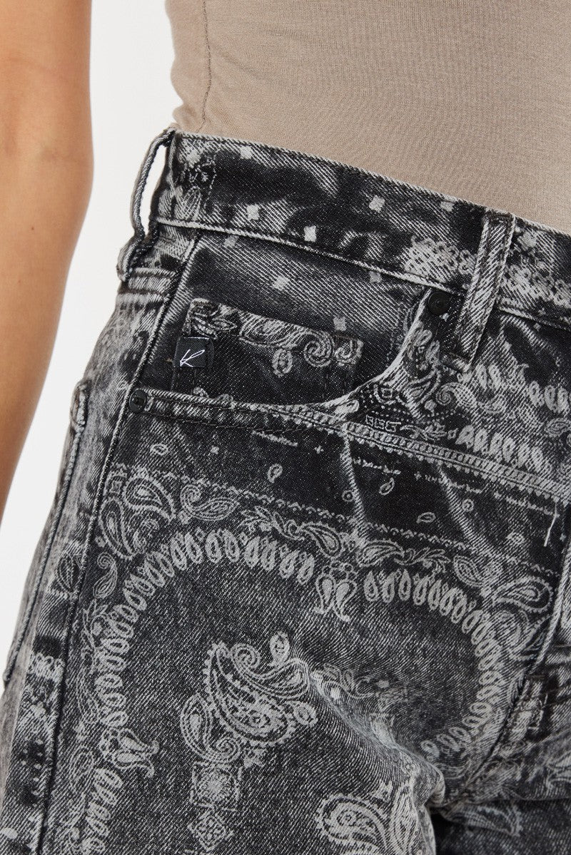 HIGH RISE BANDANA PRINT SHORTS