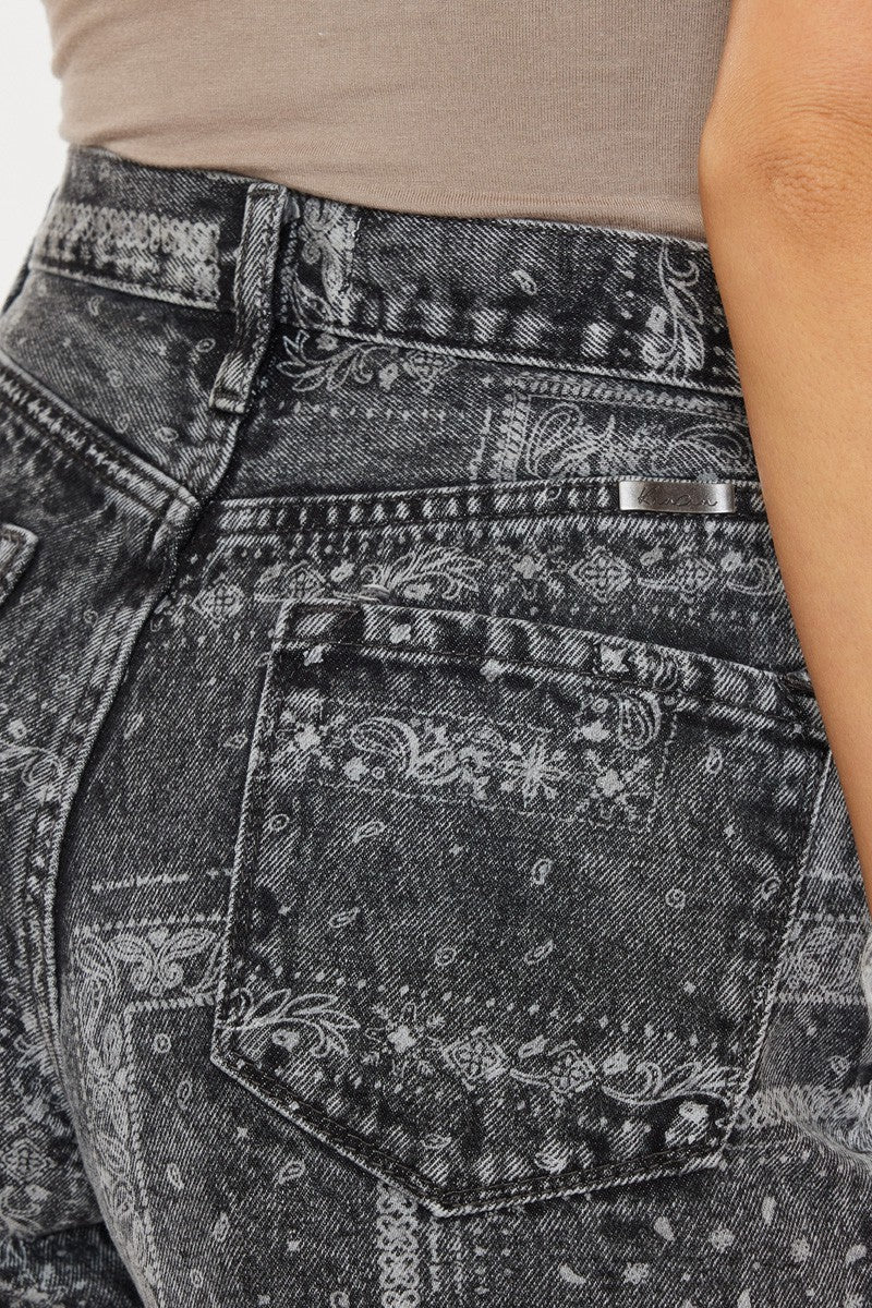 HIGH RISE BANDANA PRINT SHORTS
