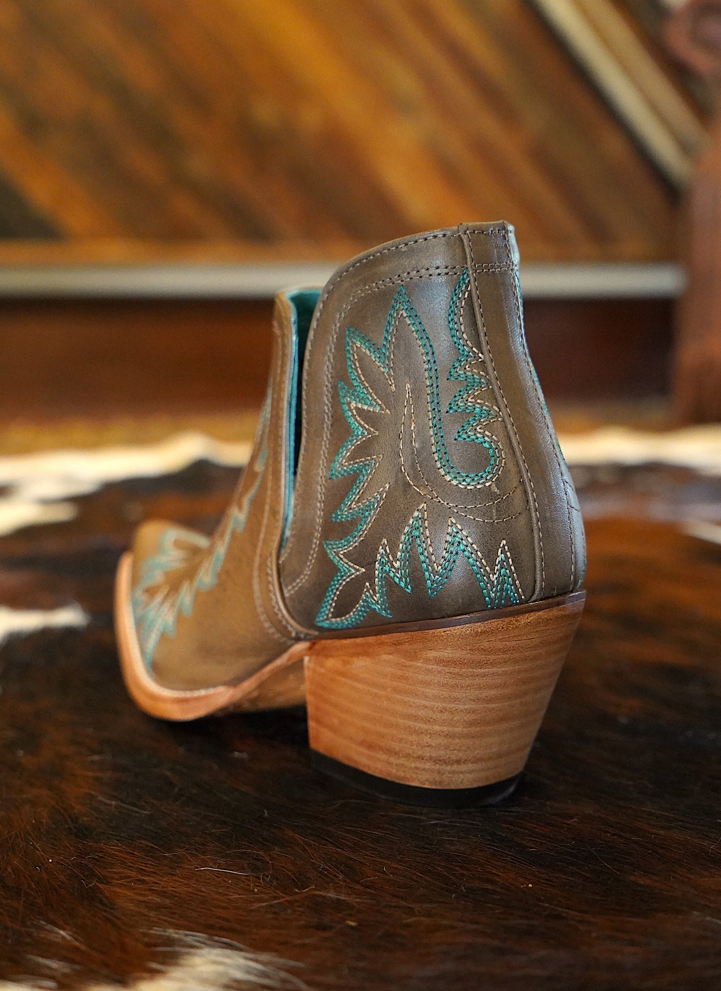 Ariat Boots Womens Dixon Western Boot - Ash Brown