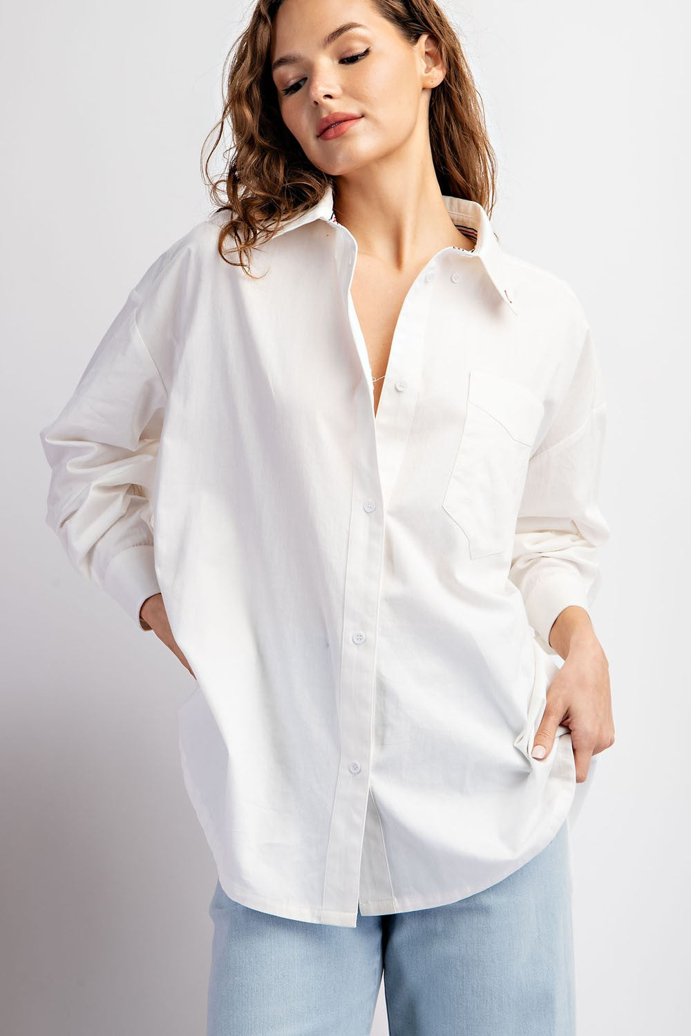 CLASSIC WHITE LONG SLEEVE BUTTON DOWN TOP
