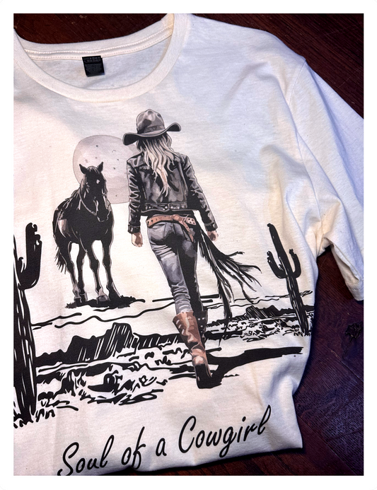 SOUL OF A COWGIRL GRAPHIC T-SHIRT
