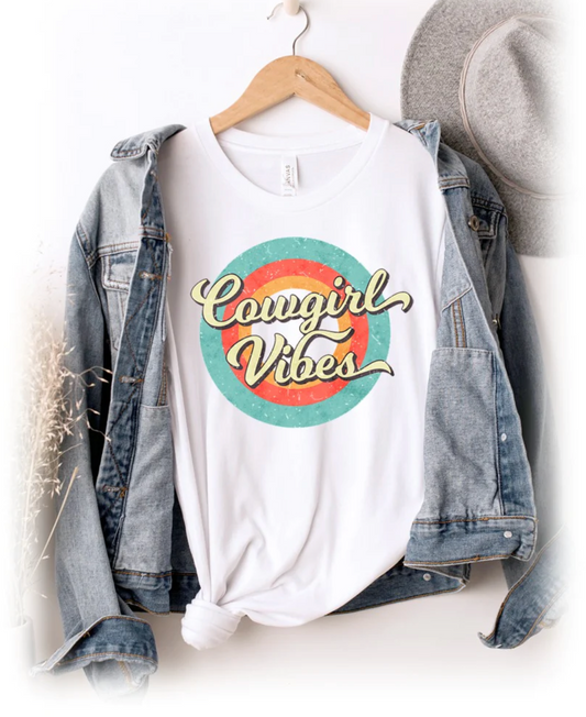 COWGIRL VIBES GRAPHIC T-SHIRT