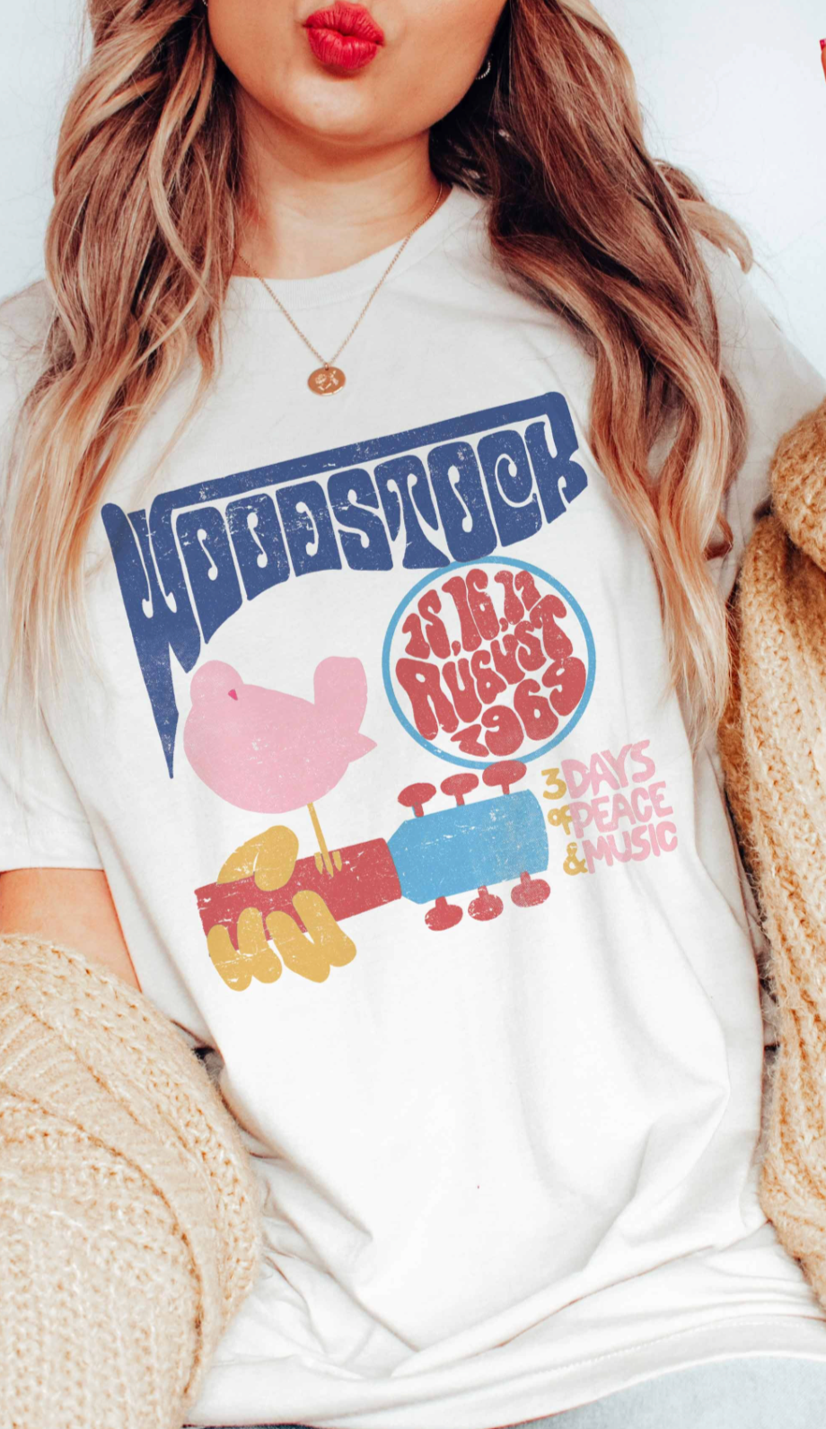 WOODSTOCK MUSIC FESTIVAL GRAPHIC TEE
