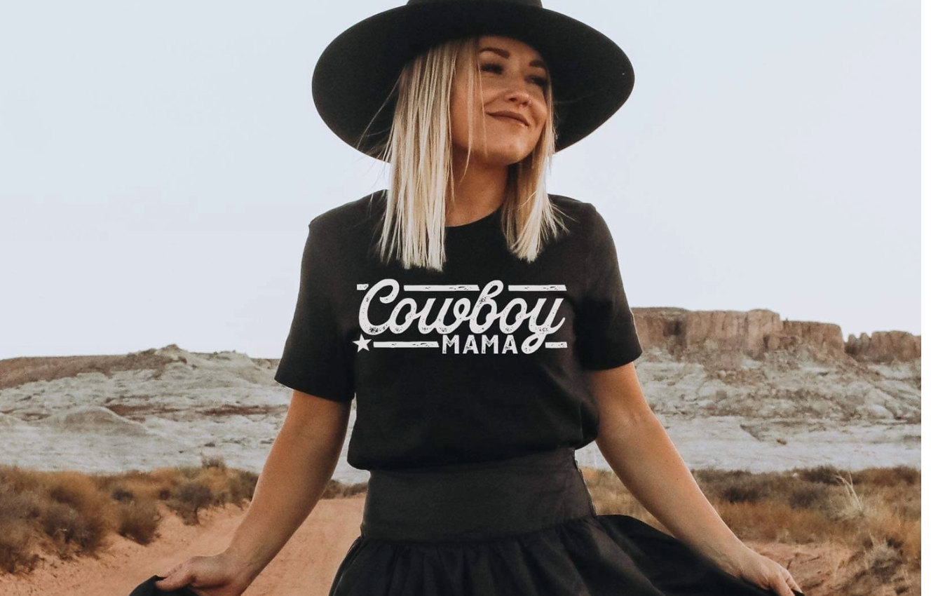 COWBOY MAMA GRAPHIC TEE